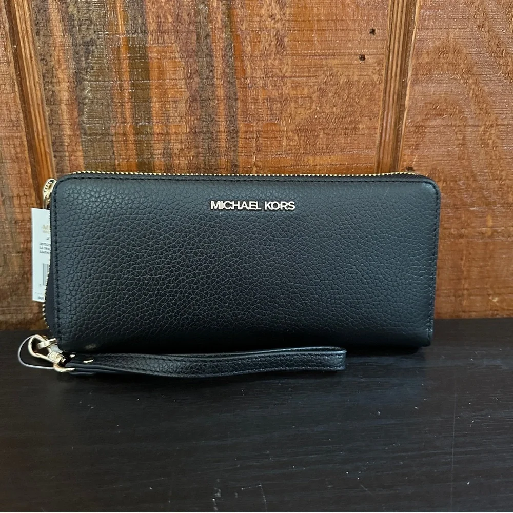 MICHAEL KORS Jet Set Travel Large Pebbled Leather Wristlet - Picture 1 of 4